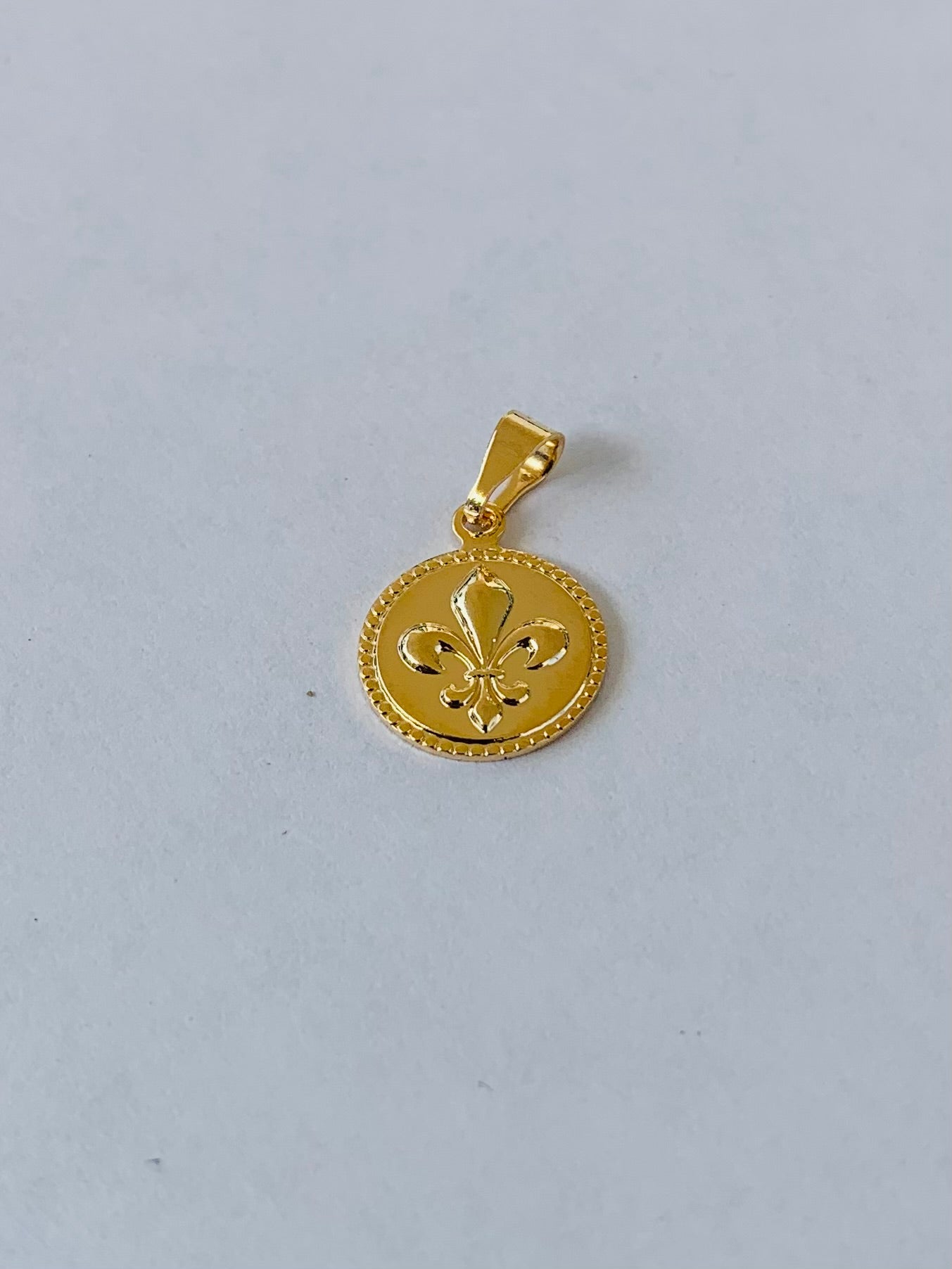 DIJE FLOR DE LIS Ref. DFL0001