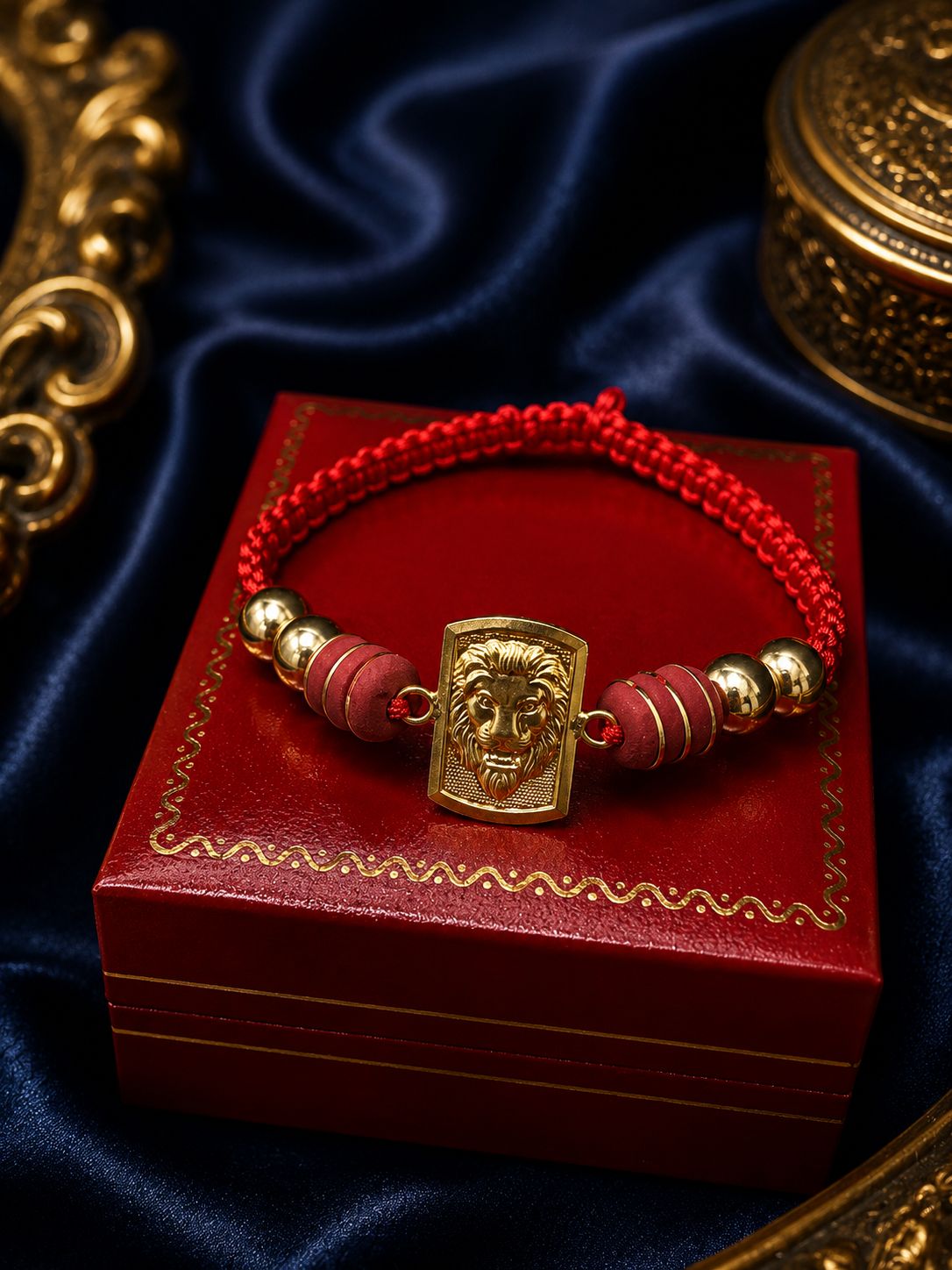 PULSERA PLACA LEON CON NEOPRENO Y BALIN DIAMANTADO