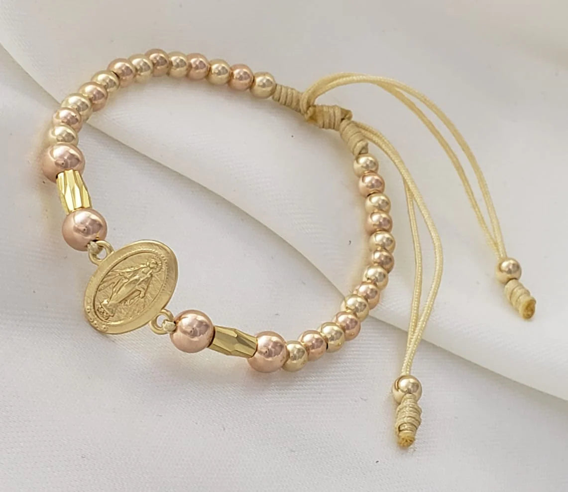 Brazalete herraje de la Vigen Milagrosa elaborada con canutillo y balin liso 5, 4