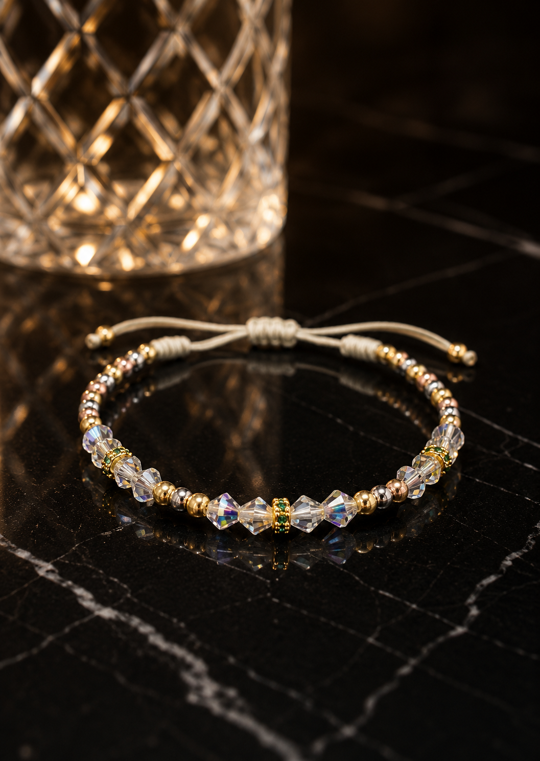 PULSERA CON BALIN EN 3 OROS LAMINADO CON CRISTAL FACETADO