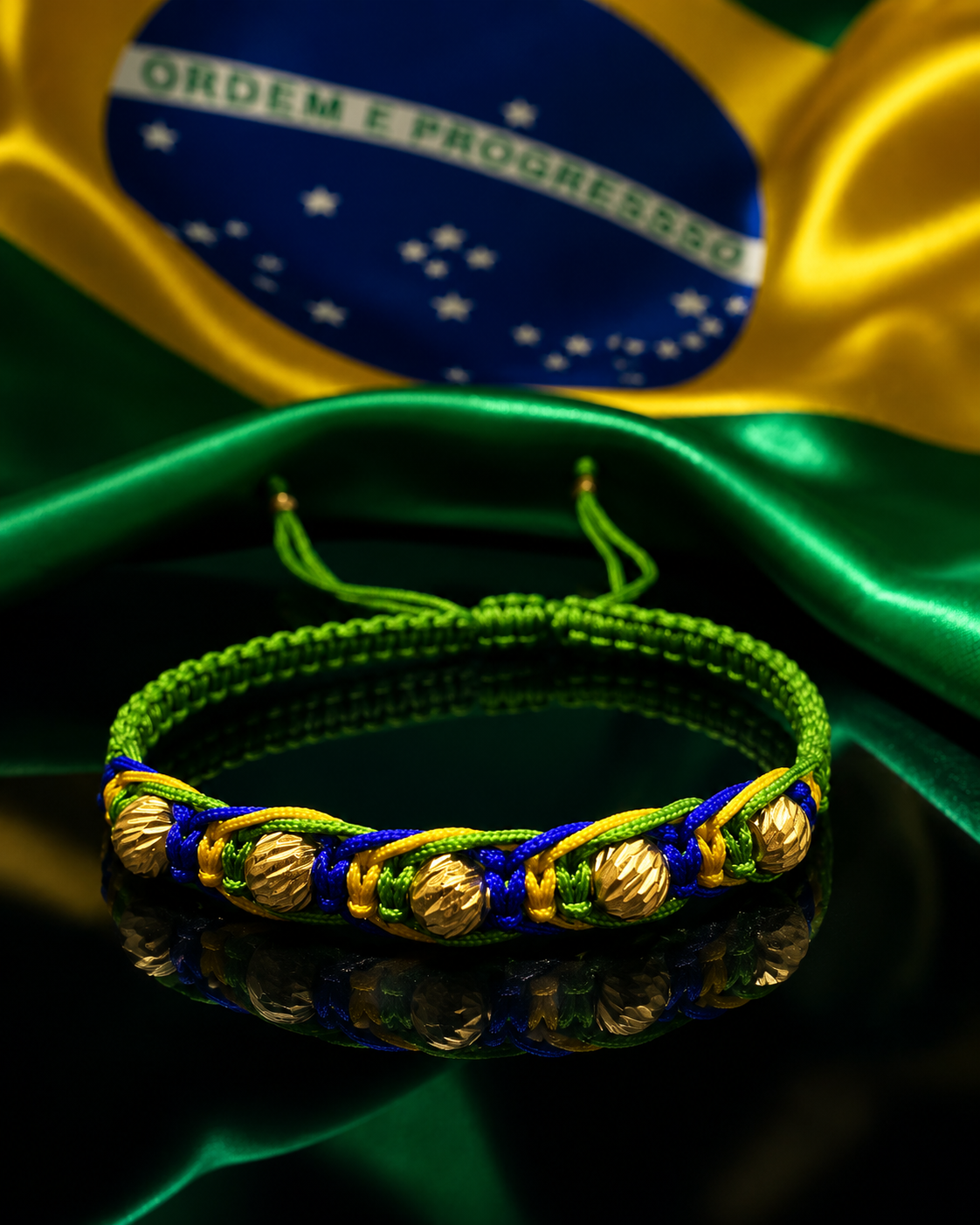 PULSERA TEJIDO DE LOS PAISES MUNDIALISTAS CON BALIN DIAMANTADO