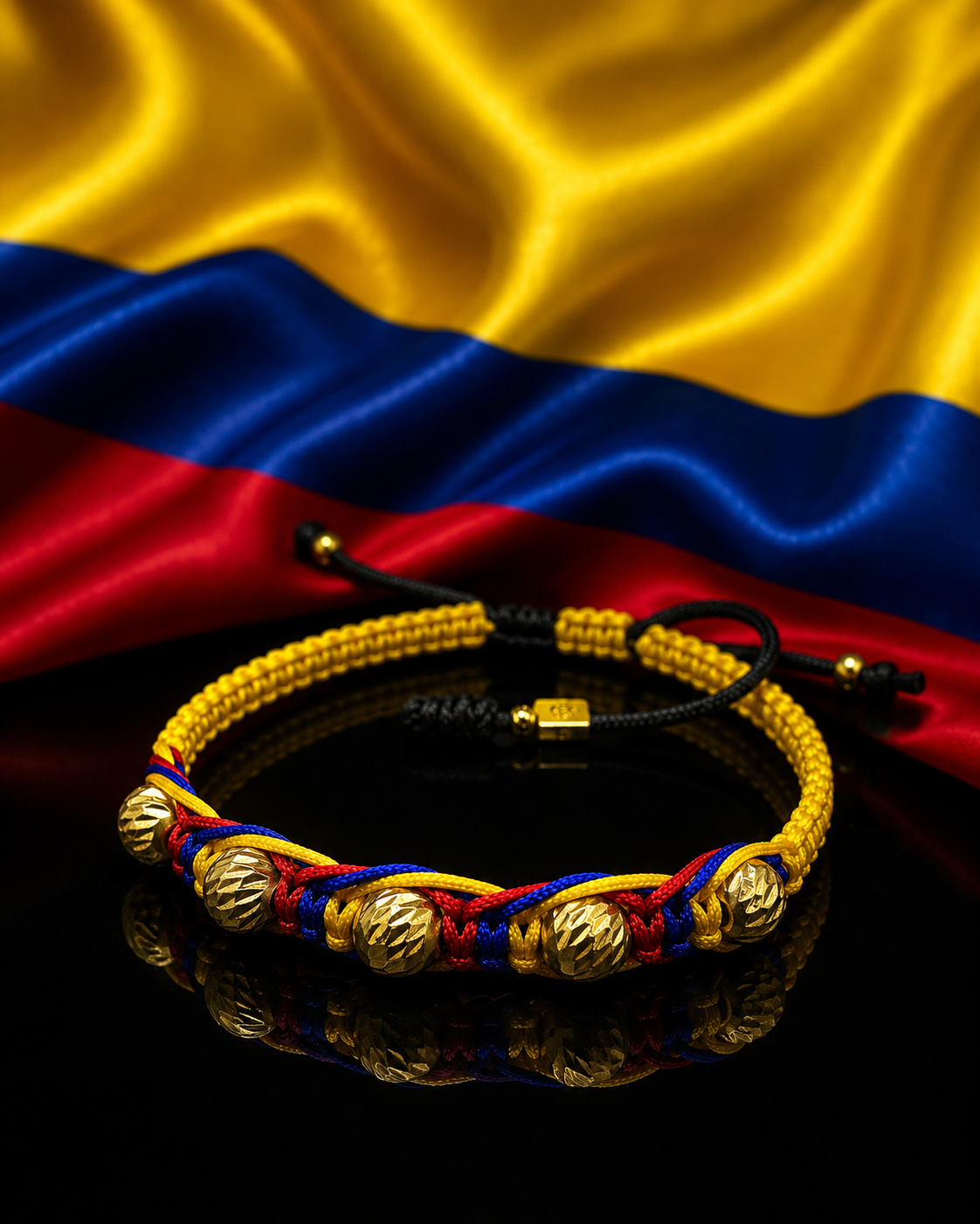 PULSERA TEJIDO DE LOS PAISES MUNDIALISTAS CON BALIN DIAMANTADO